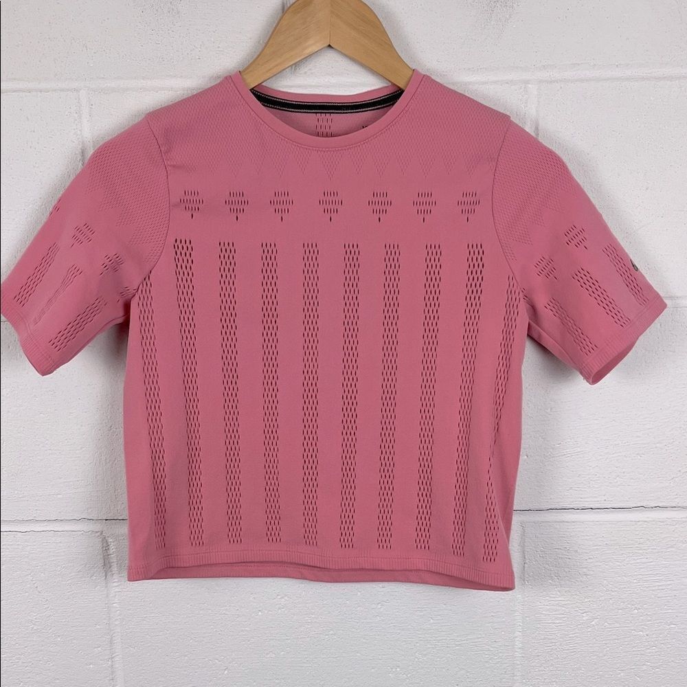 Nike Yoga women’s Dri-Fit Adv luxe short sleeve pink crop top athletic size M